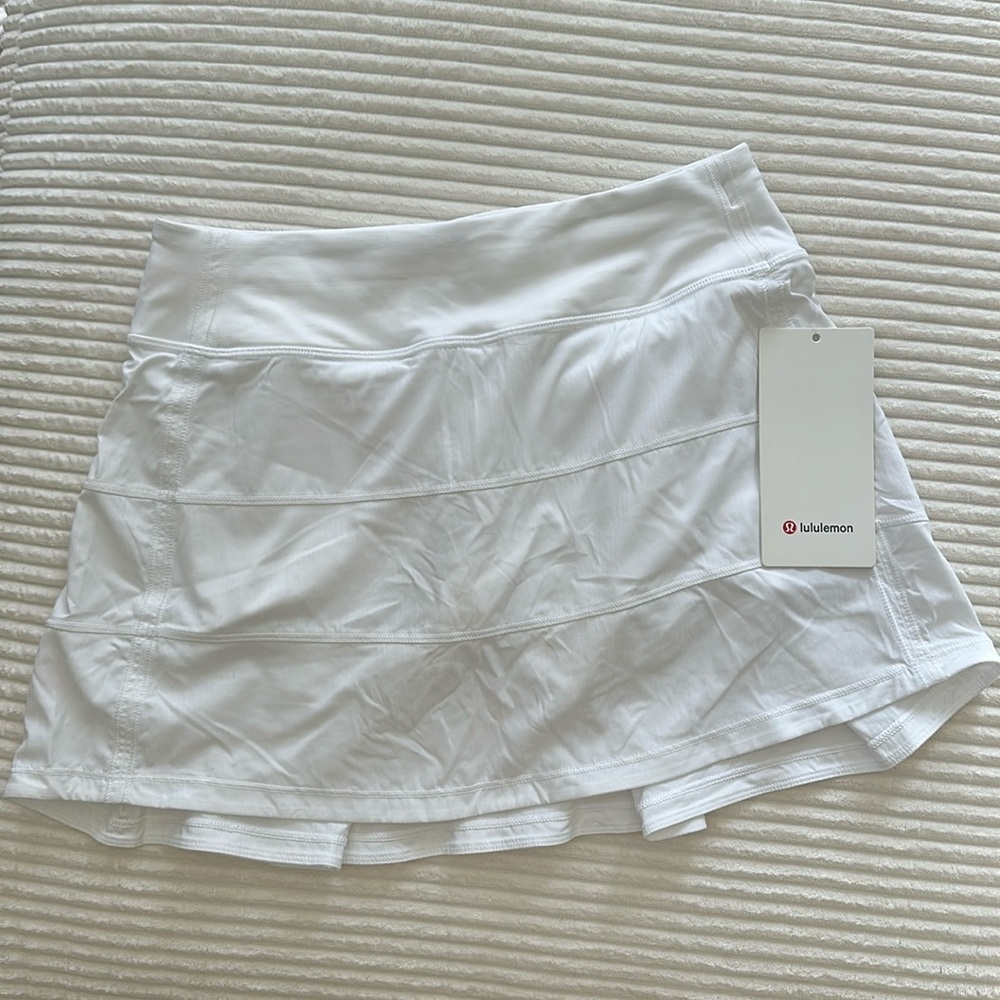 Lululemon Pace Rival MR Skirt in white